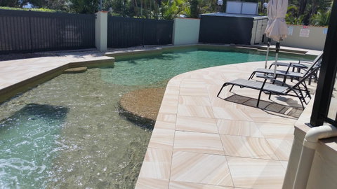 Nelson Bay Breeze - Sydneys Hotel 3