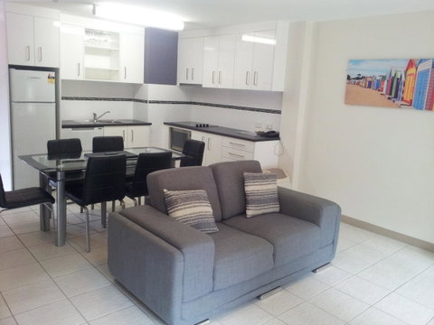 Nelson Bay Breeze - Sydneys Hotel 34