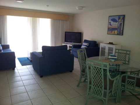 Nelson Bay Breeze - Sydneys Hotel 29