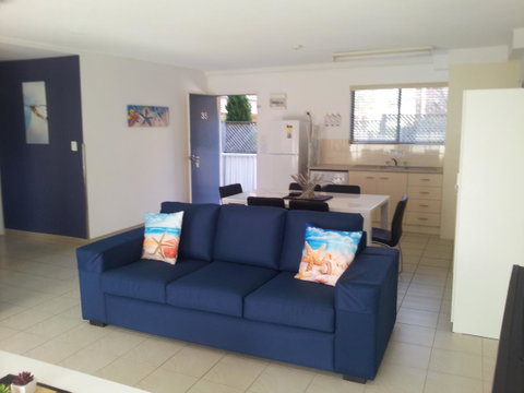 Nelson Bay Breeze - Sydneys Hotel 37