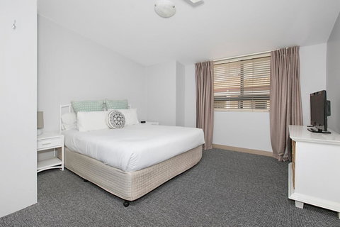 Nelson Bay Breeze - Sydneys Hotel 14