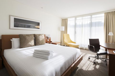 Novotel Canberra - Sydneys Hotel 15