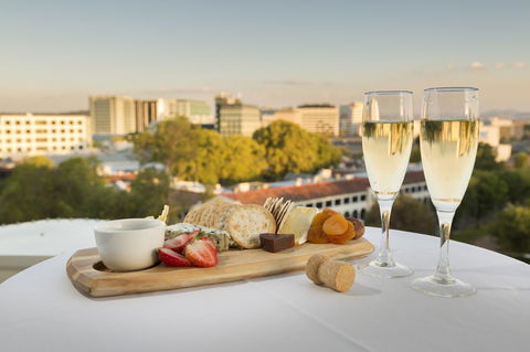 Novotel Canberra - Sydneys Hotel 39