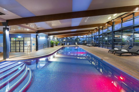 Novotel Canberra - Sydneys Hotel 3