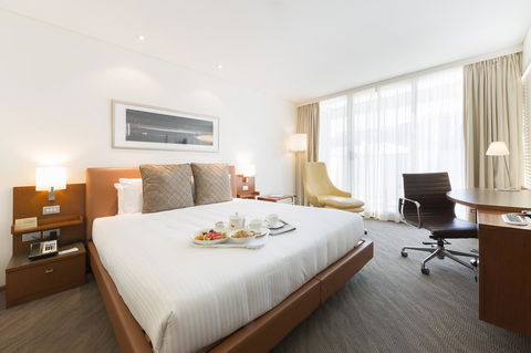 Novotel Canberra - Sydneys Hotel 7