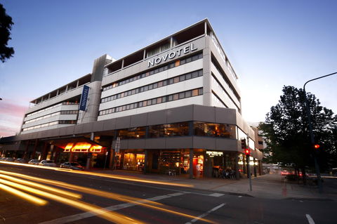 Novotel Canberra - Sydneys Hotel 6