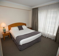 Bond 512 - Sydneys Hotel