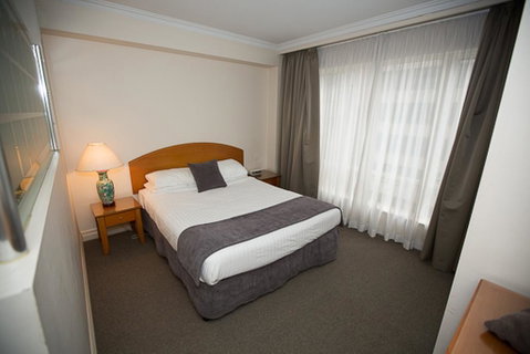 Bond 512 - Sydneys Hotel 0