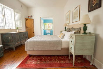 Bondi Beach House with Sydneys Hotel