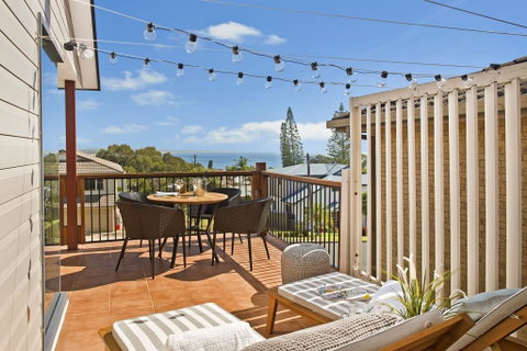 BonniEscape - Sydneys Hotel 0