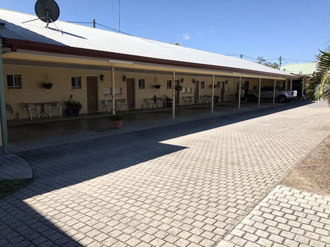 Bororen Hotel Motel - Sydneys Hotel 2