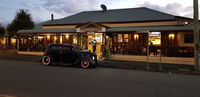 Book Bororen Accommodation Vacations Sydneys Hotel Sydneys Hotel