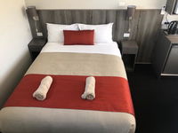 Book Cootamundra Accommodation Vacations Sydneys Hotel Sydneys Hotel