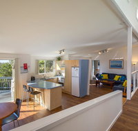 Breeze in Mollymook Beach - Sydneys Hotel