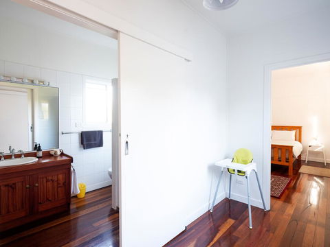 Bridle Guesthouse - Sydneys Hotel 3