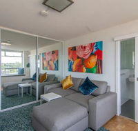 Bright Studio with Amazing City Views - Sydneys Hotel