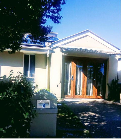 Brisbane Bayside Retreat - Sydneys Hotel 2