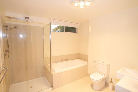 Broadbeach Inverloch Resort - Sydneys Hotel 1