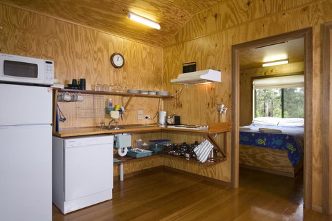 Brodribb River Rainforest Cabins - Cabin 2 - Sydneys Hotel 1