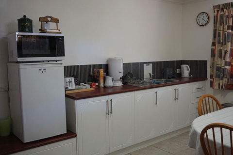 Broxholme B&B - Sydneys Hotel 2
