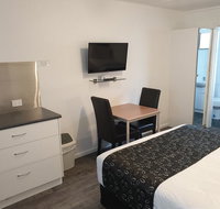 Budget on the Lake - Sydneys Hotel