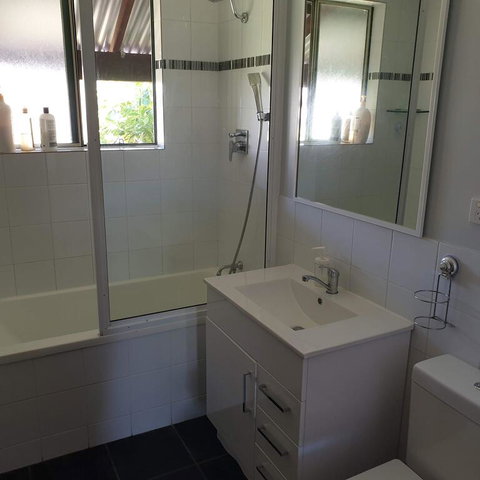Bunbury's Most Convenient Location - Sydneys Hotel 3