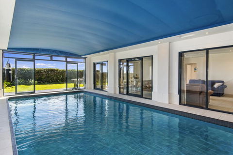 Bungan Beach House - Heated Indoor Pool - Sydneys Hotel 2