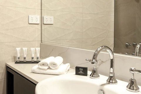 Burke And Wills Hotel Toowoomba - Sydneys Hotel 2