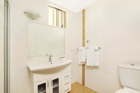 Caboolture Riverlakes Boutique Motel - Sydneys Hotel 2