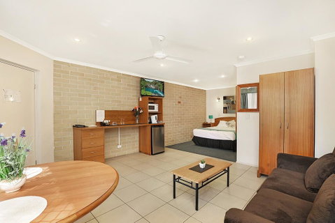 Caboolture Riverlakes Boutique Motel - Sydneys Hotel 1