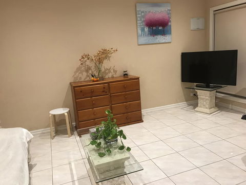 Cairnlea St Albans Townhouse - Sydneys Hotel 0