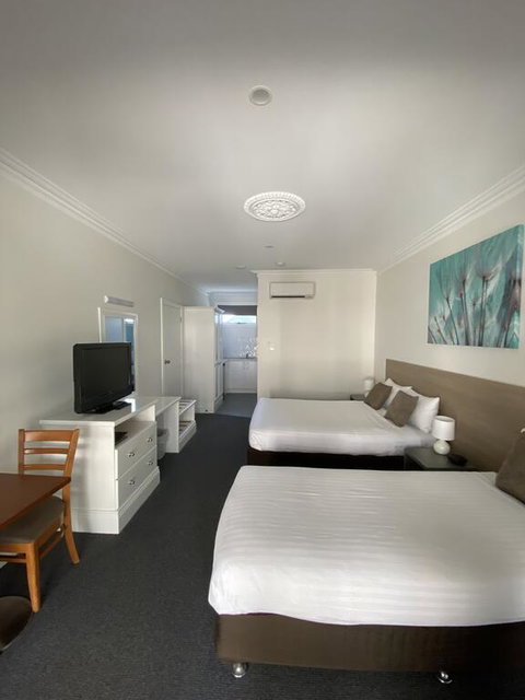 Campaspe Lodge - Sydneys Hotel 1