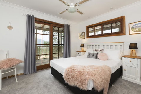 Cants Cottage - Sydneys Hotel 1