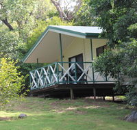 Capricorn Caves - Sydneys Hotel