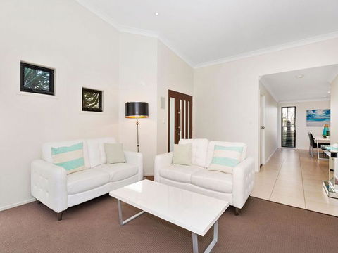 Casuarina Escape - Sydneys Hotel 2