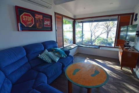 CDC-625 Beach House - Sydneys Hotel 2