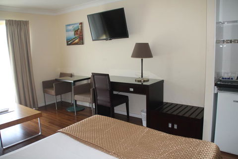 Centenary Motor Inn - Sydneys Hotel 3