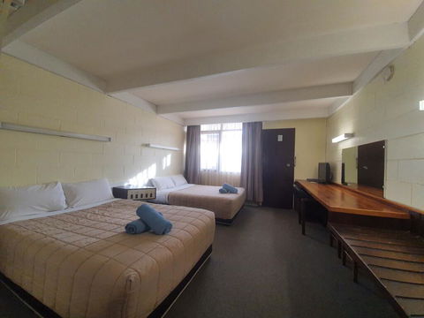 Charles Sturt Motor Inn - Sydneys Hotel 1