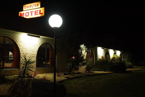 Charlton Motel - Sydneys Hotel 1