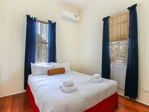 Charming Characterful Rustic-style Home Near The Gabba - Sydneys Hotel 3