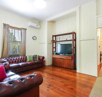 Charming Characterful Rustic-style Home Near The Gabba - Sydneys Hotel