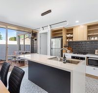 City Courtyard Apartment - Sydneys Hotel