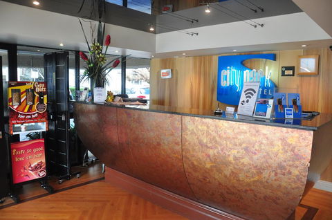City Park Hotel - Sydneys Hotel 0