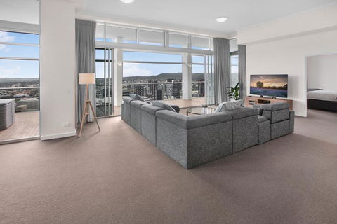 City-Centre Apartment With River Views And Balcony - Sydneys Hotel 2