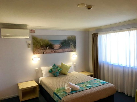 Cleveland Bay Air Motel - Sydneys Hotel 1