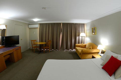 Club Inn Motel - Sydneys Hotel 3