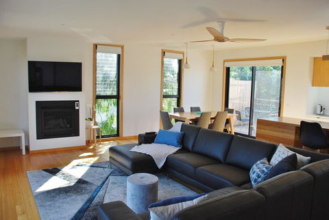 COASTAL BEAUTY ON BRUCE - Sydneys Hotel 3