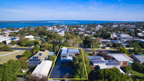 COASTAL BEAUTY ON BRUCE - Sydneys Hotel 2