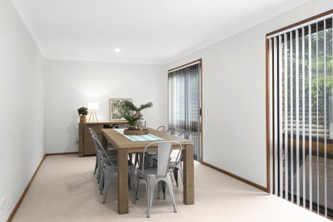 Coastal Hideaway - Sydneys Hotel 3