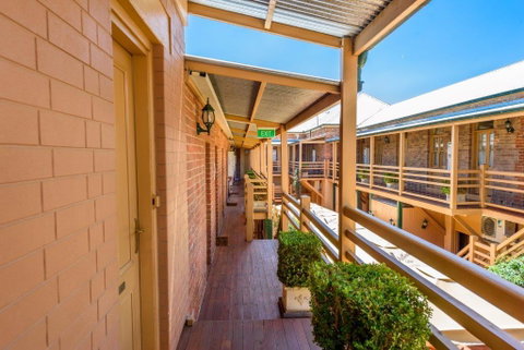 Cobb & Co Court Boutique Hotel - Sydneys Hotel 1